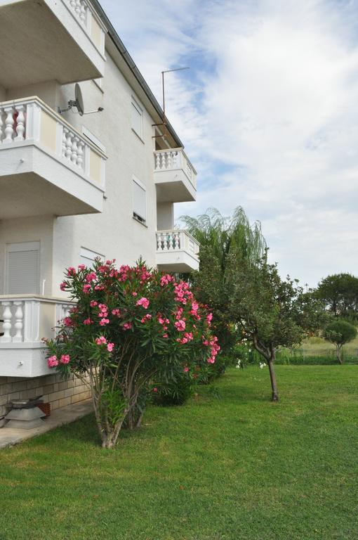 Apartments Smilja Ljubac  Bagian luar foto