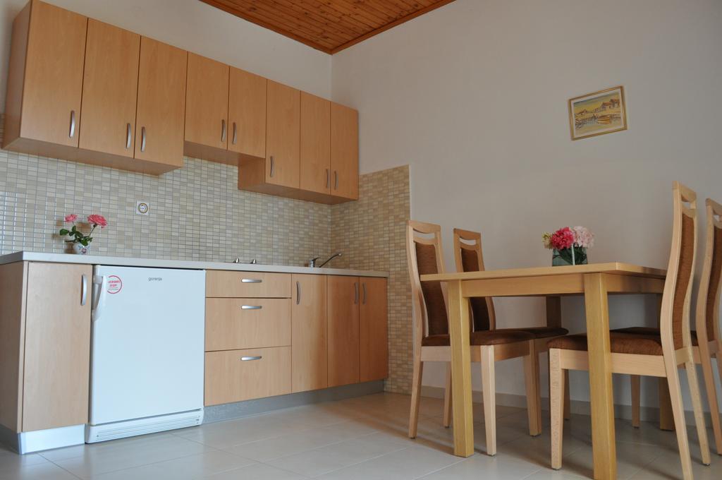 Apartments Smilja Ljubac  Bagian luar foto