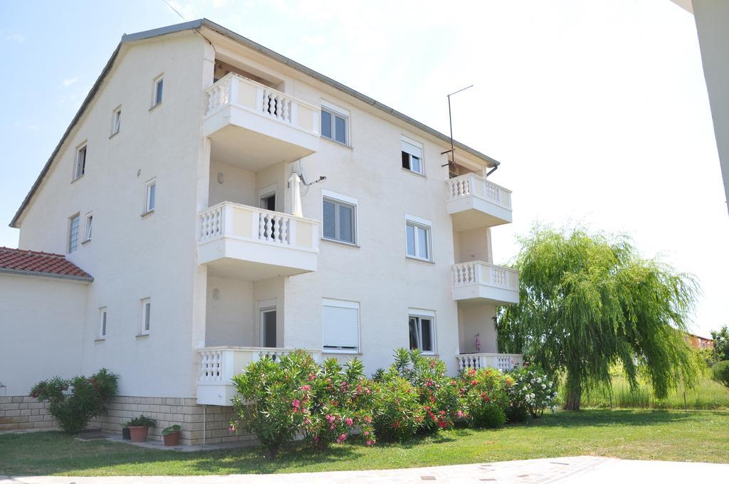 Apartments Smilja Ljubac  Bagian luar foto